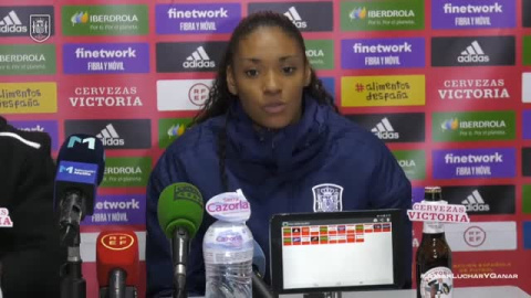 Salma Paralluelo debuta con un hat-trick a sus 18 años Salma Paralluelo debuta con un hat-trick a sus 18 años