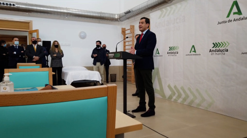 Moreno atiende a los medios en Chiclana de la Frontera Moreno atiende a los medios en Chiclana de la Frontera