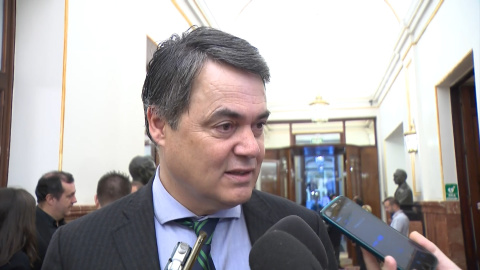 Rojas dice que Sánchez "ha pegado un giro a la radicalidad" Rojas dice que Sánchez "ha pegado un giro a la radicalidad"