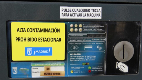Los parquímetros avisarán de la prohibición de aparcamiento en la zona SER. Los parquímetros avisarán de la prohibición de aparcamiento en la zona SER.