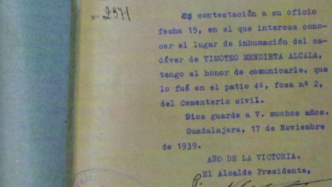 Certificado de inhumación que expidieron las autoridades franquistas en noviembre de 1939
