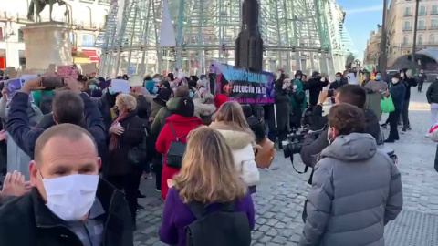 Concentración en Sol para reclamar luz en la Cañada Real Concentración en Sol para reclamar luz en la Cañada Real