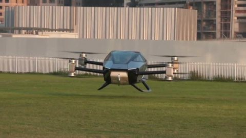 Un coche hace su primer vuelo público en Dubai Un coche hace su primer vuelo público en Dubai