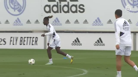 El Real Madrid prepara ya el partido frente al Leipzig tras su triunfo contra el Sevilla El Real Madrid prepara ya el partido frente al Leipzig tras su triunfo contra el Sevilla