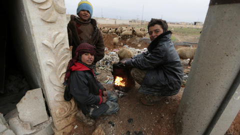 Niños desplazados del Aleppo oriental. REUTERS / Khalil Ashawi Niños desplazados del Aleppo oriental. REUTERS / Khalil Ashawi