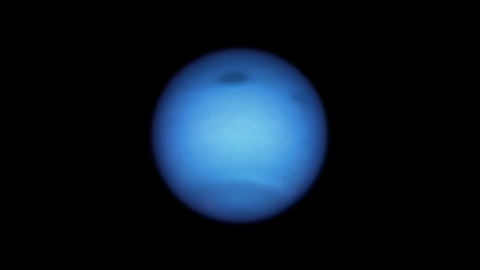 Un vórtice oscuro en Neptuno cambia de dirección y evita sucumbir Un vórtice oscuro en Neptuno cambia de dirección y evita sucumbir