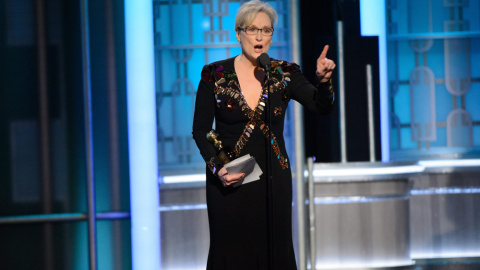 Meryl Streep pronuncia su discurso tras recoger el premio Cecil B.De Mille a toda su carrera en la gala de los Globo de Oro. EFE Meryl Streep pronuncia su discurso tras recoger el premio Cecil B.De Mille a toda su carrera en la gala de los Globo de Oro. EFE