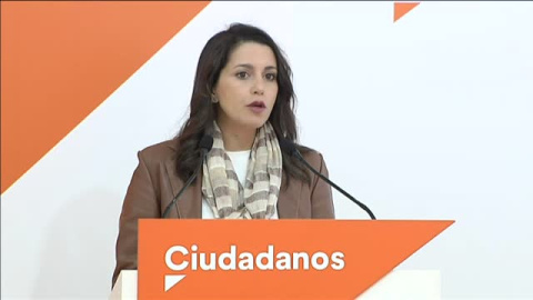 Arrimadas: "Sánchez ha puesto a la Abogacía del Estado al servicio de Junqueras" Arrimadas: "Sánchez ha puesto a la Abogacía del Estado al servicio de Junqueras"