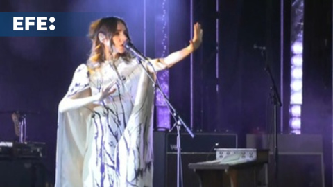 PJ Harvey convence y enciende las Noches del Botánico en Madrid PJ Harvey convence y enciende las Noches del Botánico en Madrid