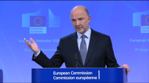 Moscovici advierte al Gobierno del incumplimiento del déficit Moscovici advierte al Gobierno del incumplimiento del déficit