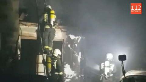 Un incendio en una nave de Meruelo, Cantabria Un incendio en una nave de Meruelo, Cantabria