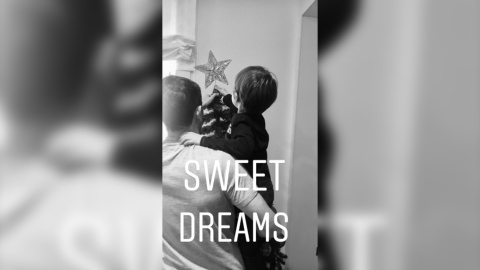 Sara Carbonero da la bienvenida a la Navidad Sara Carbonero da la bienvenida a la Navidad