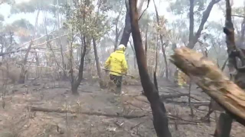 Australia se despide del 2019 luchando contra otro incendio que sigue sin control Australia se despide del 2019 luchando contra otro incendio que sigue sin control