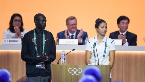 Yusra habla en nombre del equipo de refugiados | UNHCR/BENJAMIN LOYSEAU