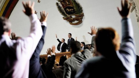 Guaidó renueva como "presidente encargado" de Venezuela Guaidó renueva como "presidente encargado" de Venezuela