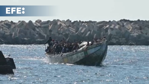 Nueva llegada de una patera a El Hierro con más de un centenar de personas a bordo Nueva llegada de una patera a El Hierro con más de un centenar de personas a bordo