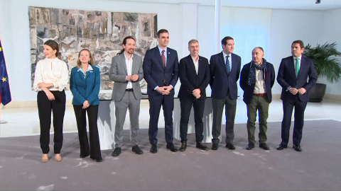 El Gobierno aprobará mañana la prórroga del SMI de 950 euros El Gobierno aprobará mañana la prórroga del SMI de 950 euros