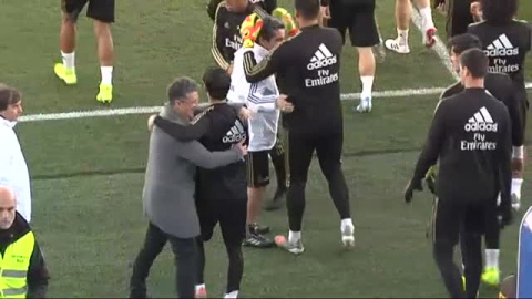 El Real Madrid vuelve a entrenar y a puertas abiertas El Real Madrid vuelve a entrenar y a puertas abiertas