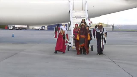 Los Reyes Magos aterrizan en A Coruña Los Reyes Magos aterrizan en A Coruña