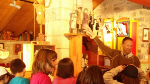 El Gobierno de Aragón PSOE-Cha ha aumentado la dotación para  actividades en fabla y ha recuperado el programa de catalán que suprimió  el ejecutivo PP-Par.