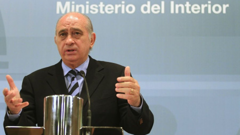 Jorge Fernández Díaz, en una comparecencia en el Ministerio del Interior. EFE Jorge Fernández Díaz, en una comparecencia en el Ministerio del Interior. EFE
