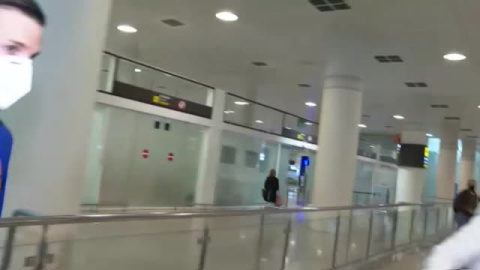 Heurtel llega a Barcelona con rostro serio y sin articular palabra Heurtel llega a Barcelona con rostro serio y sin articular palabra