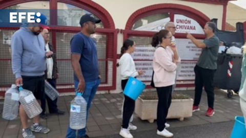 Reparto de agua potable entre los vecinos de Chiva (Valencia) Reparto de agua potable entre los vecinos de Chiva (Valencia)