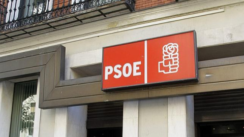 Sede del PSOE en la calle Ferraz. EFE Sede del PSOE en la calle Ferraz. EFE