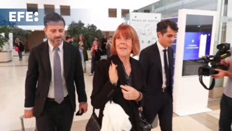 Gisèle Pelicot sale de la 35º sesión del juicio Gisèle Pelicot sale de la 35º sesión del juicio
