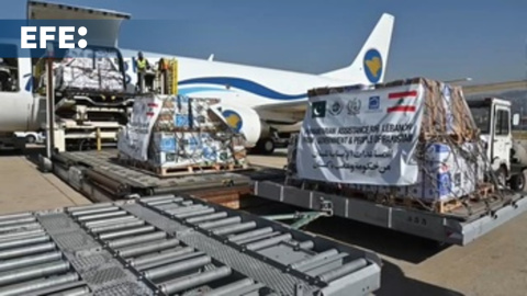Beirut recibe un cargamento de ayuda humanitaria donado por Pakistán Beirut recibe un cargamento de ayuda humanitaria donado por Pakistán