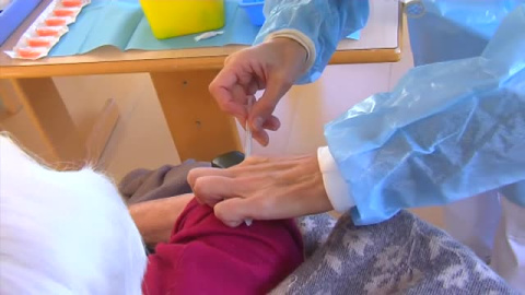 La primera dosis de la vacuna no exime del contagio La primera dosis de la vacuna no exime del contagio