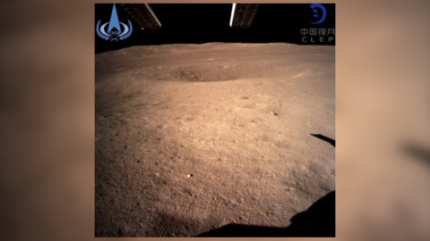 La sonda china Chang'e 4 hace historia al llegar a la cara oculta de la Luna La sonda china Chang'e 4 hace historia al llegar a la cara oculta de la Luna