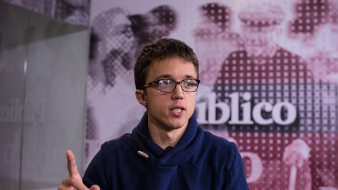 Íñigo Errejón en la redacción de 'Público', el viernes 3 de enero de 2017. JAIRO VARGAS Íñigo Errejón en la redacción de 'Público', el viernes 3 de enero de 2017. JAIRO VARGAS