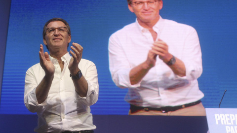El presidente nacional del Partido Popular, Alberto Núñez Feijóo, participa en el 13 Congreso Popular Extremeño, en Badajoz, este sábado. EFE/ Jero Morales El presidente nacional del Partido Popular, Alberto Núñez Feijóo, participa en el 13 Congreso Popular Extremeño, en Badajoz, este sábado. EFE/ Jero Morales