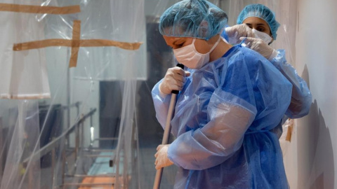 Trabajadoras de un hospital.- EFE Trabajadoras de un hospital.- EFE