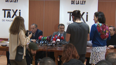 Rueda de prensa del sector del taxi de Madrid Rueda de prensa del sector del taxi de Madrid
