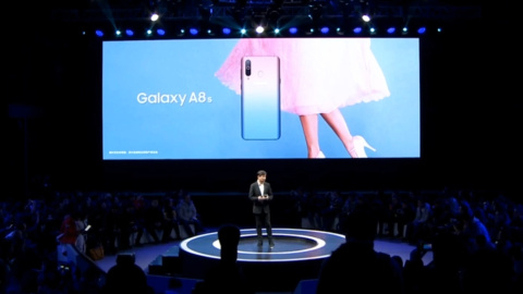 Samsung presenta el Galaxy A8s con pantalla Infinity-0 Samsung presenta el Galaxy A8s con pantalla Infinity-0