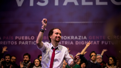Pablo Iglesias a su subida a la tarima para dar su discurso tras revalidar la secretaría general / JAIRO VARGAS Pablo Iglesias a su subida a la tarima para dar su discurso tras revalidar la secretaría general / JAIRO VARGAS