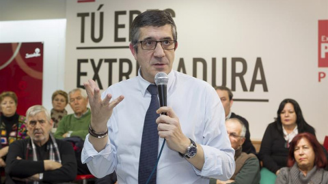 Patxi López, en un acto en Mérida. EFE/Jero Morales Patxi López, en un acto en Mérida. EFE/Jero Morales