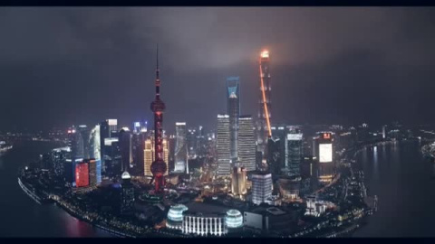 China ilumina sus principales edificios con mensajes de aliento para Wuhan China ilumina sus principales edificios con mensajes de aliento para Wuhan