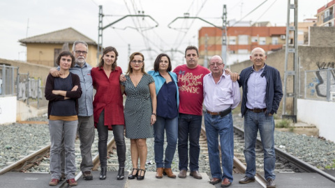 Membres de l'associació de víctimes del metro de València. LA ESTRATEGIA DEL SILENCIO Membres de l'associació de víctimes del metro de València. LA ESTRATEGIA DEL SILENCIO