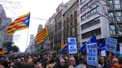 Obrim fronteres Obrim fronteres