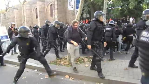 Siete detenidos en la manifestación de los CDR en Barcelona Siete detenidos en la manifestación de los CDR en Barcelona