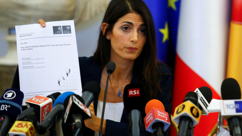 L'alcaldessa de Roma anuncia la retirada de la candidatura per als Jocs de 2024. REUTERS L'alcaldessa de Roma anuncia la retirada de la candidatura per als Jocs de 2024. REUTERS