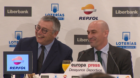 La Supercopa la disputarán cuatro clubes en una 'Final Four' fuera de España La Supercopa la disputarán cuatro clubes en una 'Final Four' fuera de España