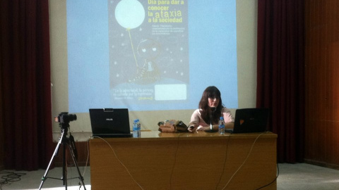 Belén, afectada por ataxia: “La sanidad pública se niega a cubrir parte de mi terapia”. Belén, afectada por ataxia: “La sanidad pública se niega a cubrir parte de mi terapia”.
