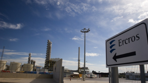 Entrada de la planta de Ercros en Almussafes (Valencia). Entrada de la planta de Ercros en Almussafes (Valencia).