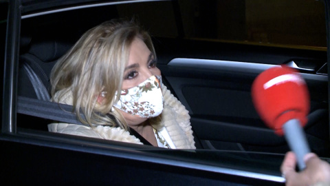 Carmen Borrego acerca posturas en la guerra con Alejandra Rubio Carmen Borrego acerca posturas en la guerra con Alejandra Rubio