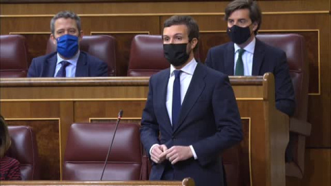 Pedro Sánchez a Casado: "Incluso Abascal le da lecciones de responsabilidad y sentido de Estado" Pedro Sánchez a Casado: "Incluso Abascal le da lecciones de responsabilidad y sentido de Estado"