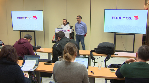 Podemos e Izquierda Unida en rueda de prensa Podemos e Izquierda Unida en rueda de prensa